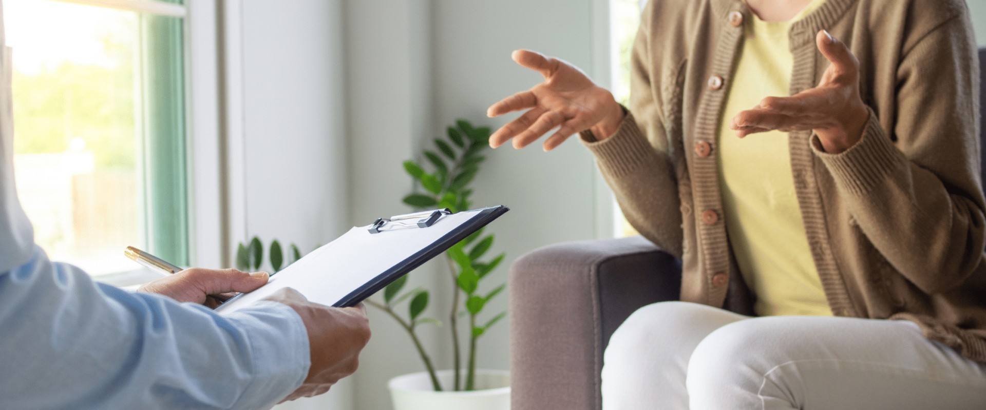 Understanding Cognitive Behavioral Therapy for Chronic Knee Pain Relief
