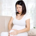What causes knee pain in pregnancy?