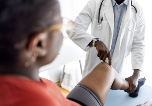 What is the best specialist to see for knee pain?