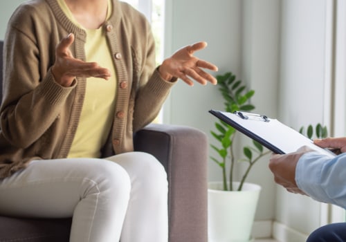 Understanding Cognitive Behavioral Therapy for Chronic Knee Pain Relief